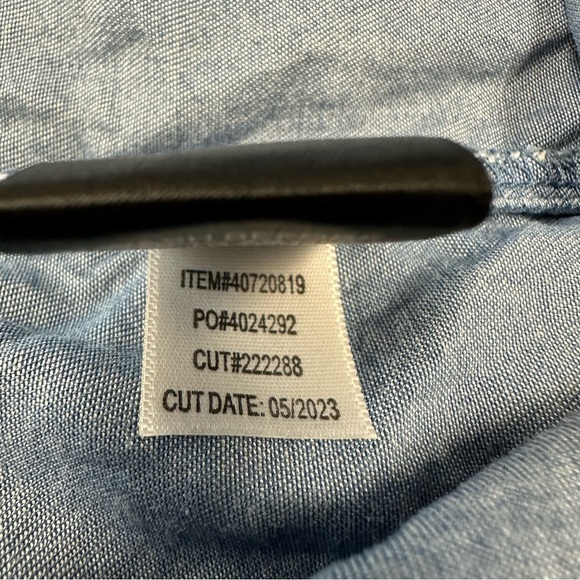 Torrid blue Tencel pintuck long sleeve chambray button down blouse 2X - Picture 16 of 16